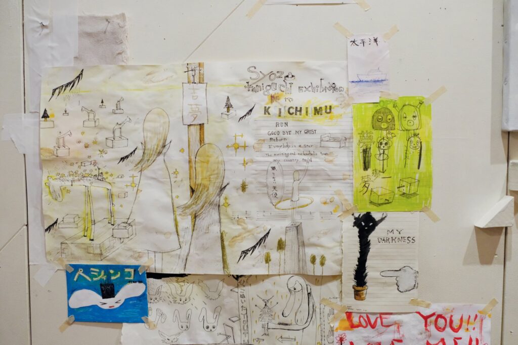 谷口正造「頼りない天使」アート鑑賞レポート｜キチムの空間を彩る作品