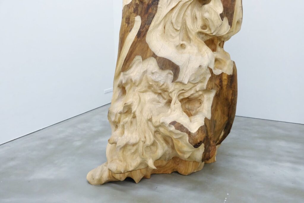 森靖「Twister」アート鑑賞レポート｜木材の持つ魅力を宿した彫刻作品