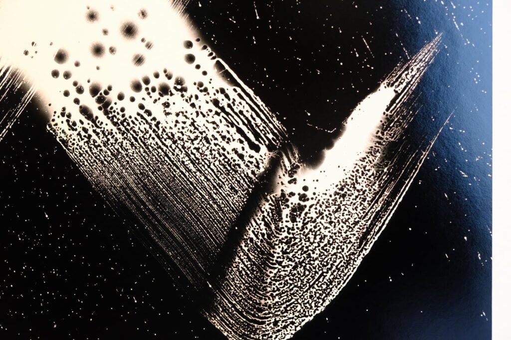 杉本博司「火遊び Playing with Fire」｜臨書の本歌取りで静謐な美を