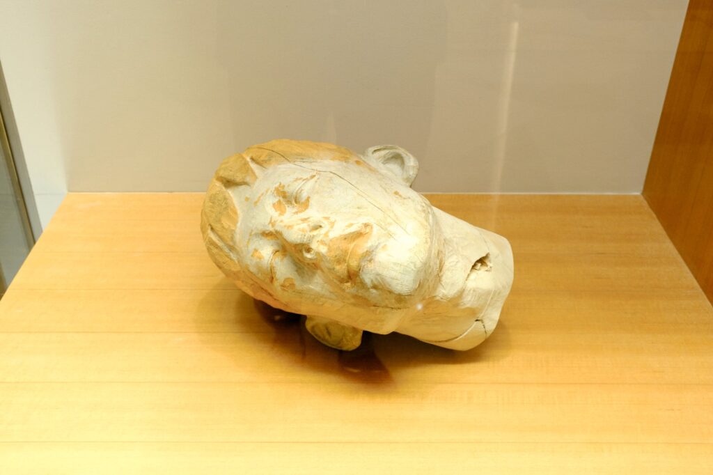 個展レポート】成島麻世「遺書」｜未知の生命感を持つレリーフに見る